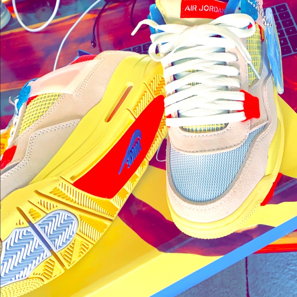 Air Jordan 4